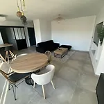Splendide 70m2 Balcon + Parking 클레르몽페랑