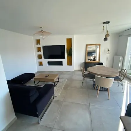 아파트 Splendide 70m2 Balcon + Parking