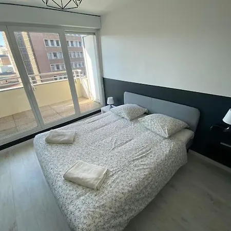 Splendide 70m2 Balcon + Parking 아파트