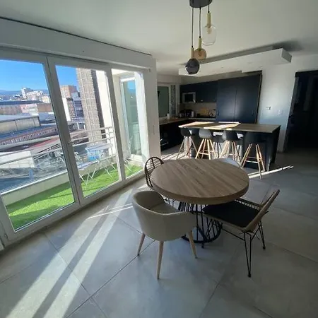 Splendide 70m2 Balcon + Parking 클레르몽페랑