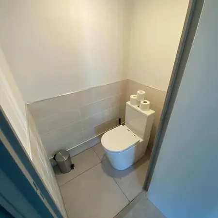 Splendide 70m2 Balcon + Parking Apartman *